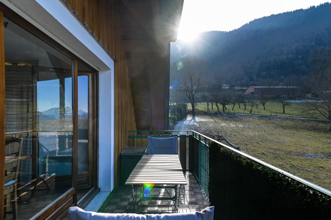 The Green Fee Close To The Golf Course And 5 Minutes From The Lake Giez Luaran gambar