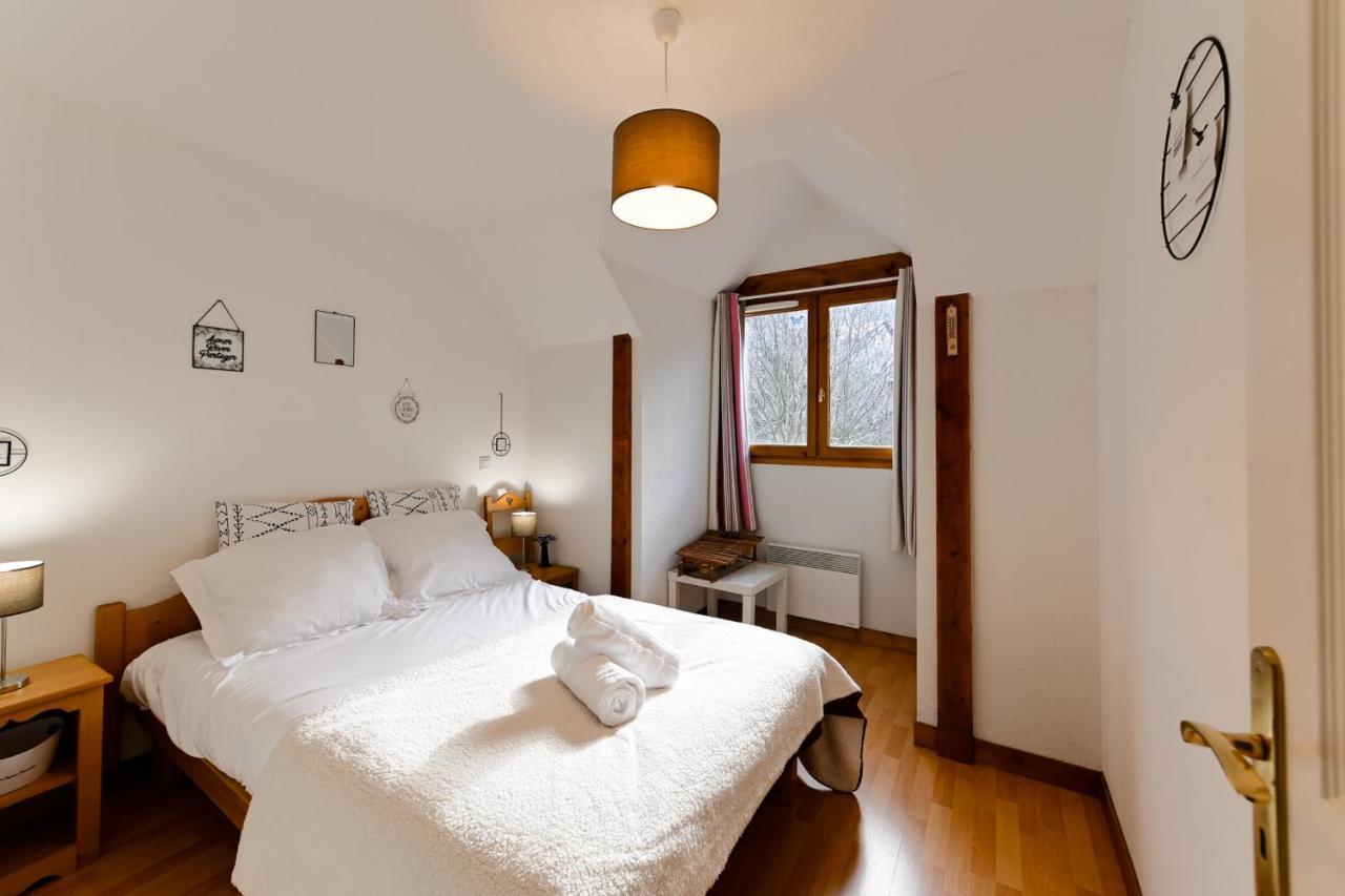 The Green Fee Close To The Golf Course And 5 Minutes From The Lake Giez Luaran gambar