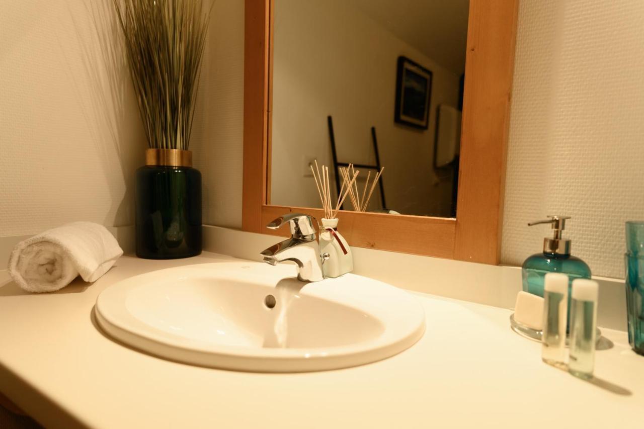 The Green Fee Close To The Golf Course And 5 Minutes From The Lake Giez Luaran gambar